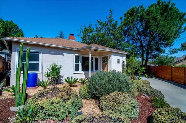 Sunland, CA 91040,9001 Hillrose Street