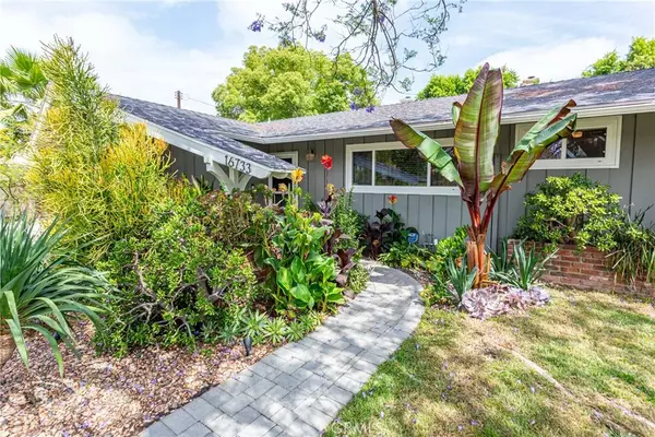 Van Nuys, CA 91406,16733 Archwood Street