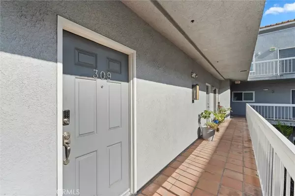 Toluca Lake, CA 91602,10925 Blix Street #309