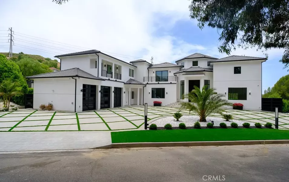10511 Mary Bell Avenue, Sunland, CA 91040