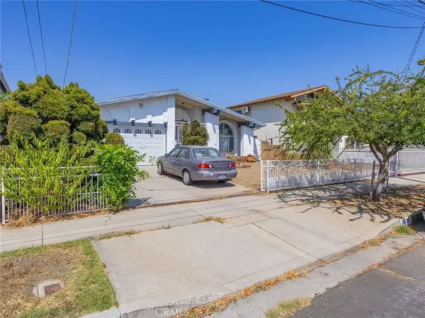 Panorama City, CA 91402,8434 Dorrington Avenue