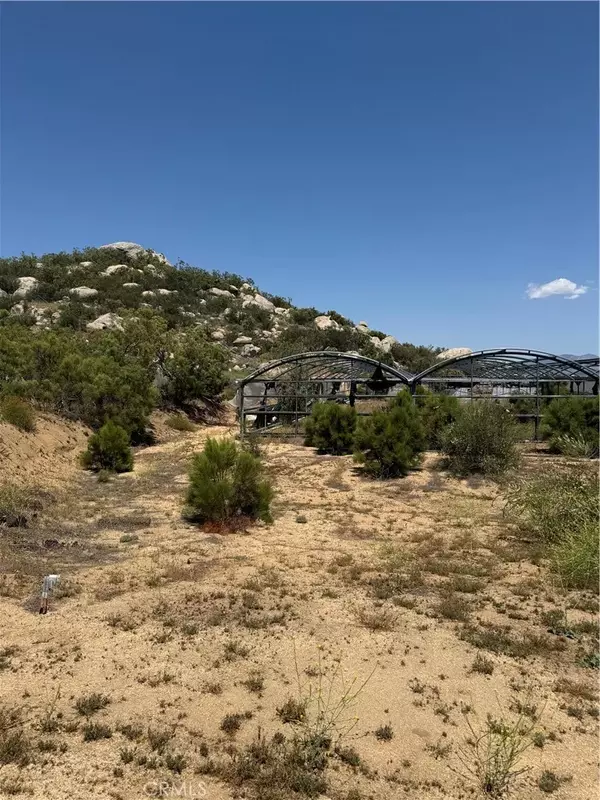 Anza, CA 92591,54740 Cave Rock