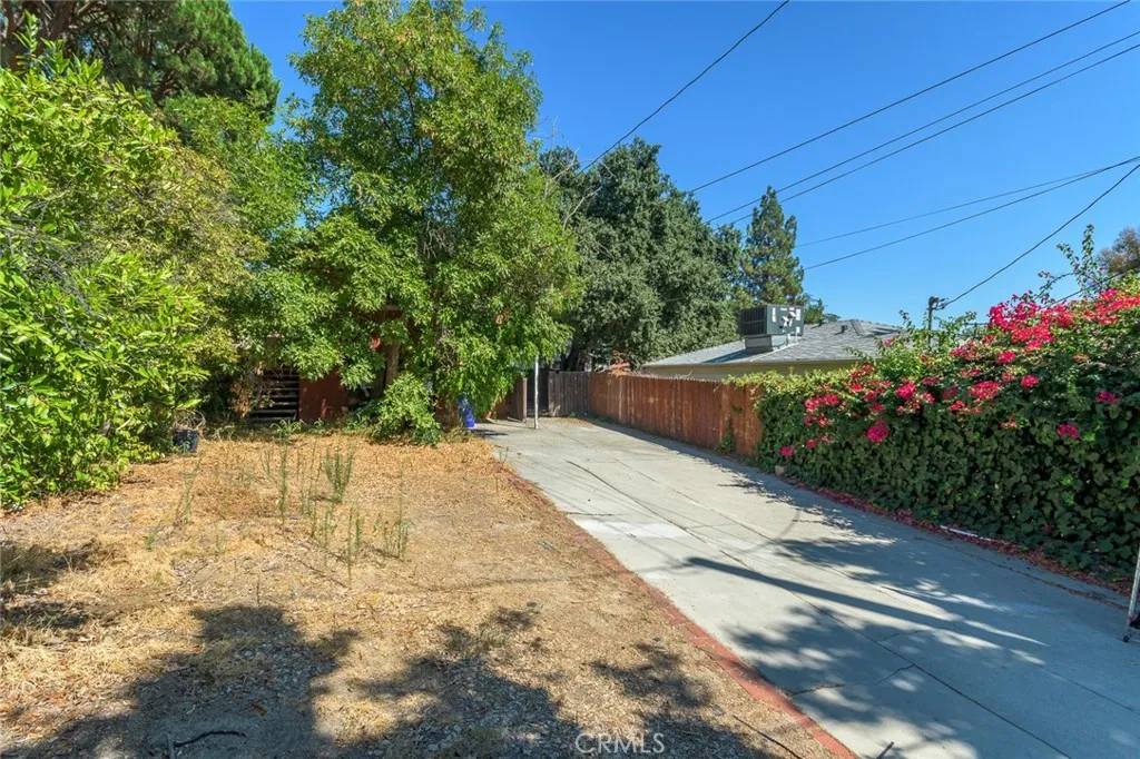 La Crescenta, CA 91214,4608 Dyer Street