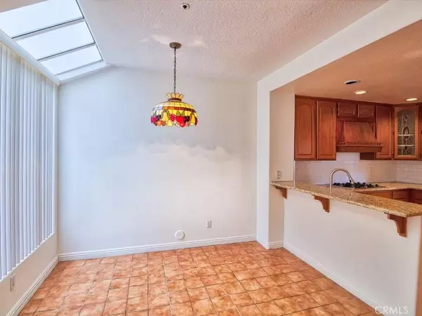 Glendale, CA 91208,968 Calle Amable
