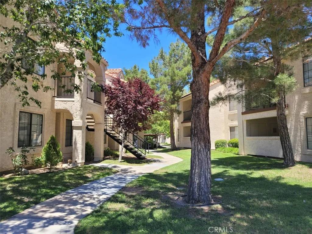 2554 Olive Drive #98, Palmdale, CA 93550