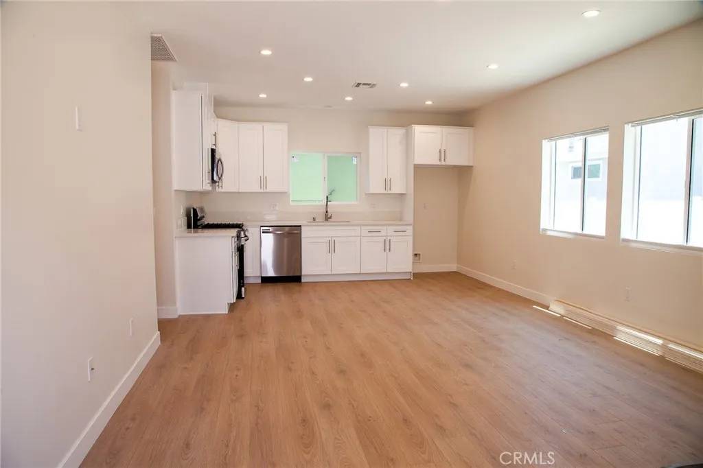 2253 Catalina Street, Burbank, CA 91504