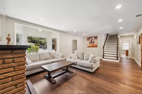 Glendale, CA 91206,2248 E Chevy Chase Drive