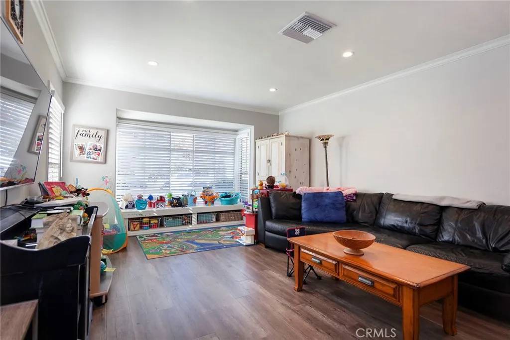 North Hollywood, CA 91601,4856 Riverton Avenue