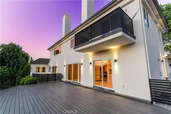 Tarzana, CA 91356,4918 Calvin Avenue