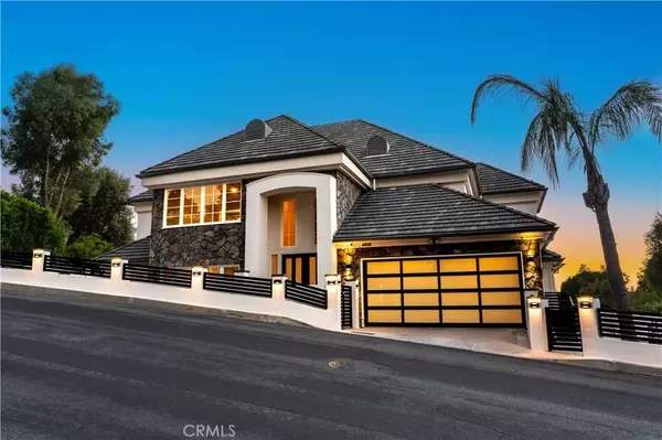 Tarzana, CA 91356,4918 Calvin Avenue