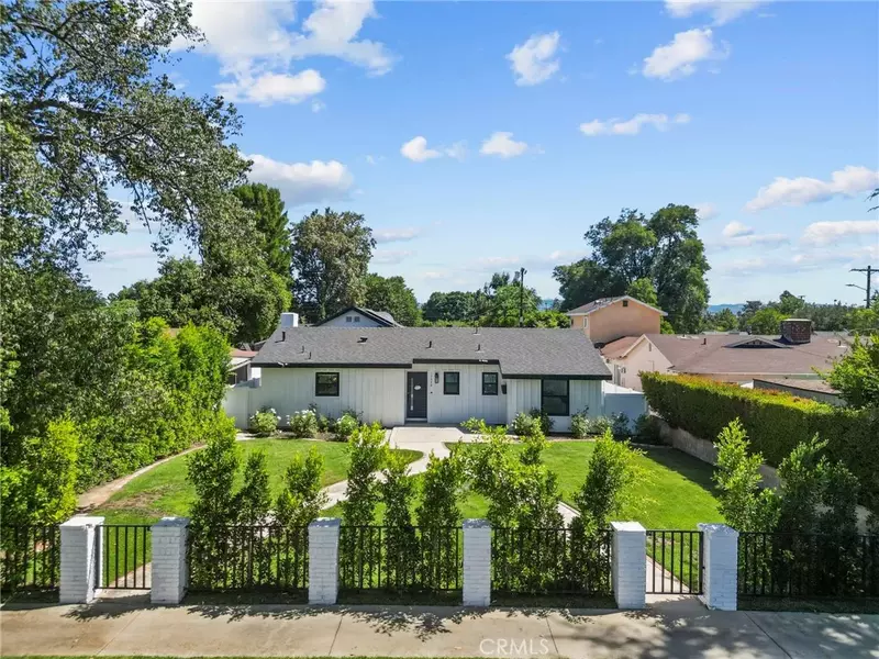 17048 Sherman Way, Lake Balboa, CA 91406