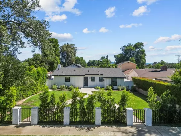 17048 Sherman Way, Lake Balboa, CA 91406