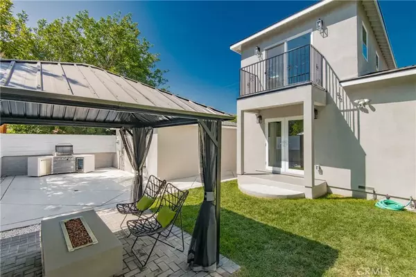 Burbank, CA 91506,340 N Mariposa Street