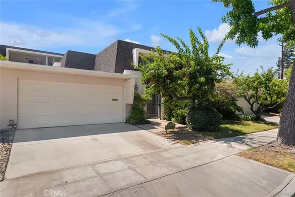 4157 W Sarah Street #19, Burbank, CA 91505