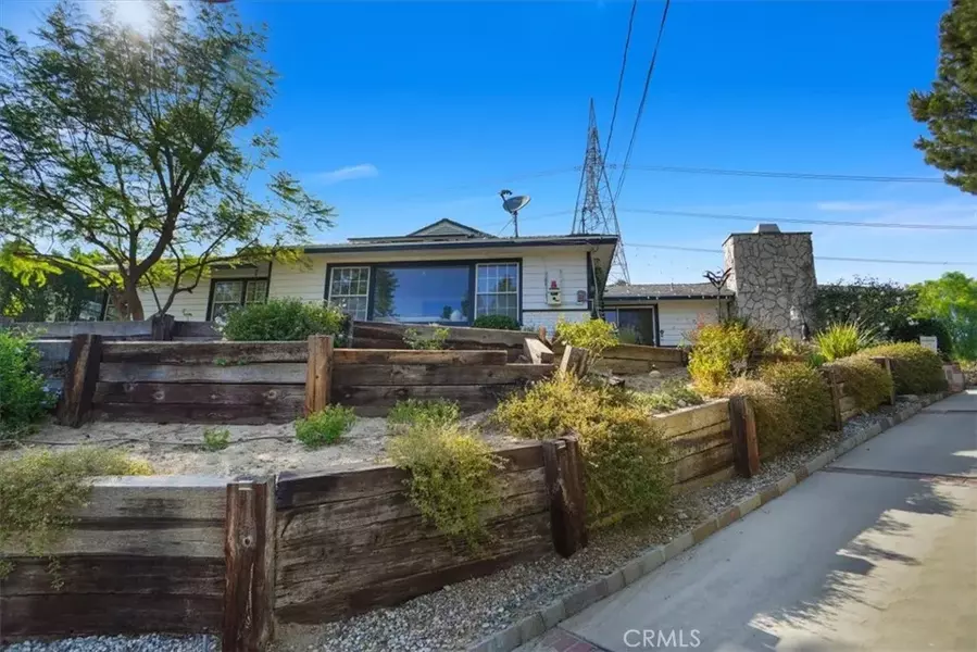 10557 Mahoney Drive, Shadow Hills, CA 91040