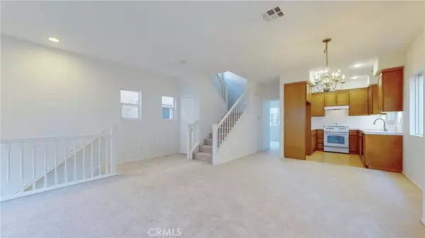 Van Nuys, CA 91406,6840 De Celis Place #32