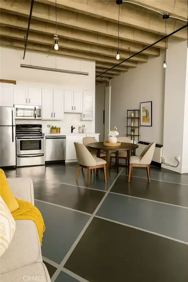 Los Angeles, CA 90013,312 W 5th Street #519