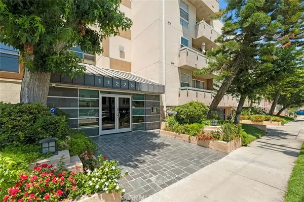 North Hollywood, CA 91601,11225 Peach Grove Street #102