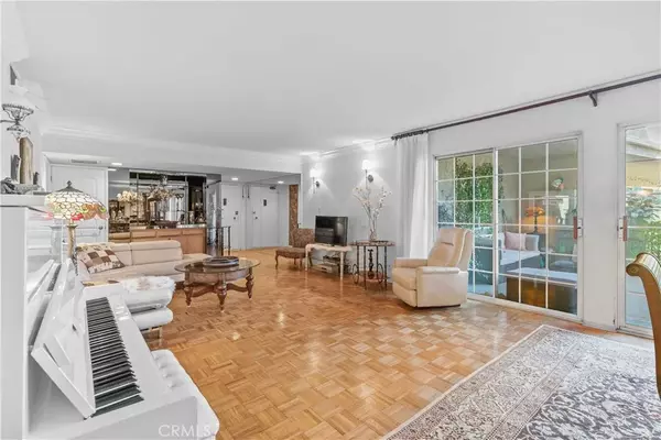 4647 Willis Avenue #209, Sherman Oaks, CA 91403
