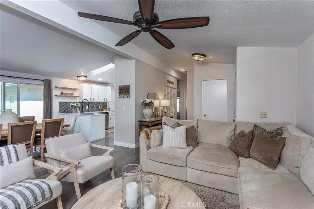 Castaic, CA 91384,27568 Ruby Lane