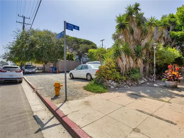 Venice, CA 90291,1909 Pacific