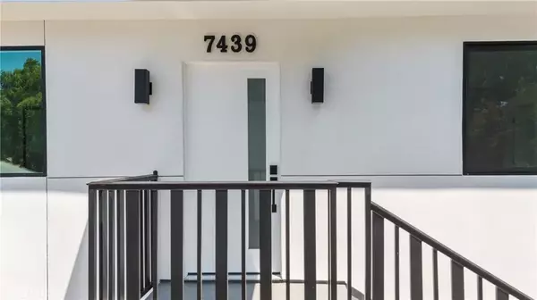 Van Nuys, CA 91405,7439 Ranchito Avenue