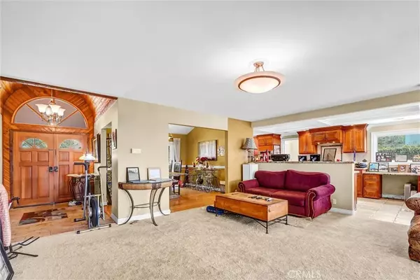 Sun Valley, CA 91352,8530 Vine Valley North