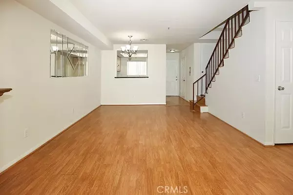 Glendale, CA 91206,223 N Adams #6