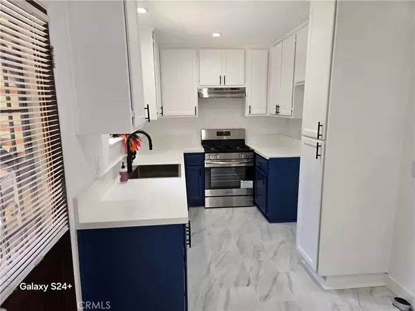 1570 N Verdugo Road #B, Glendale, CA 91208