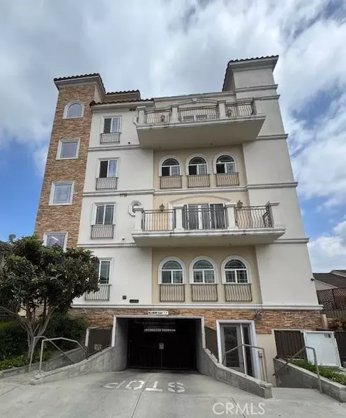 11501 Hatteras #6, North Hollywood, CA 91601