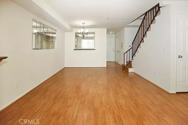 Glendale, CA 91206,223 N Adams #3