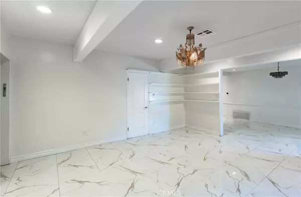 Tarzana, CA 91335,6340 Wilbur Avenue