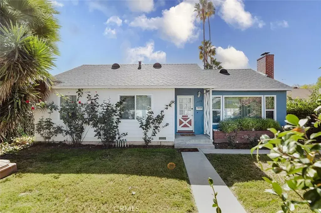 Lake Balboa, CA 91406,17134 Sherman Way