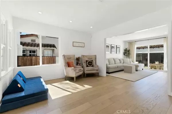 Burbank, CA 91505,805 N Kemp