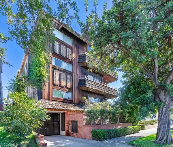 817 10th Street #104, Santa Monica, CA 90403