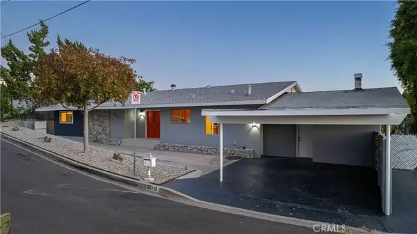 Woodland Hills, CA 91364,23112 Cass Avenue