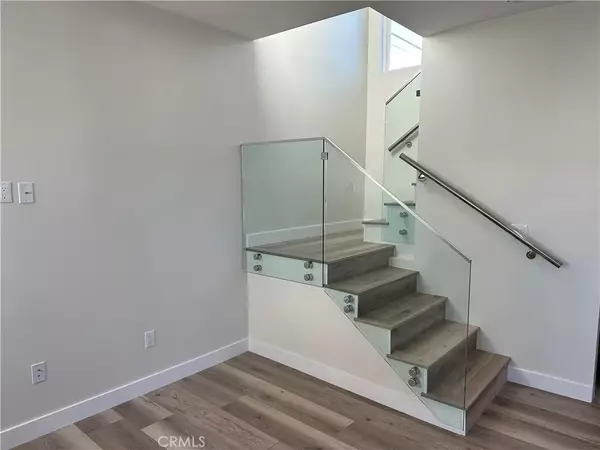 Arleta, CA 91331,9585 Woodale Avenue