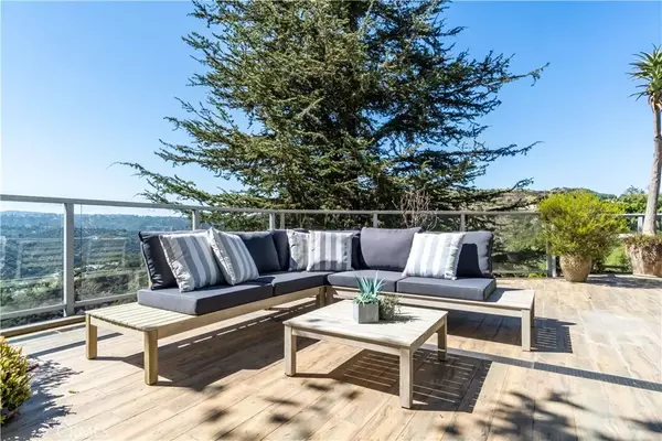 Beverly Hills, CA 90210,1619 Tower Grove