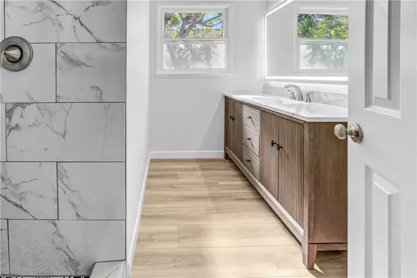 West Hills, CA 91307,7536 Shoup