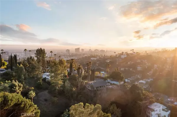 Los Angeles, CA 90068,5675 Spreading Oak Drive