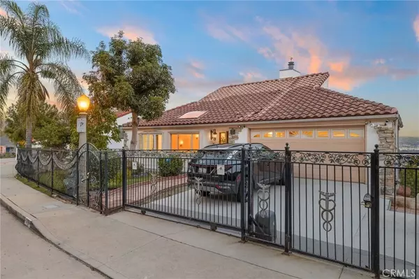 Los Angeles, CA 90027,3916 Carnavon