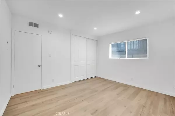 Studio City, CA 91604,13018 Valleyheart Drive #4