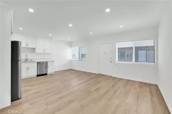 Studio City, CA 91604,13018 Valleyheart Drive #4