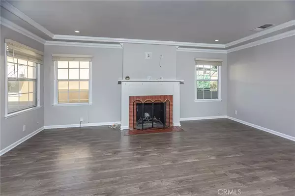 Burbank, CA 91506,1112 N Myers