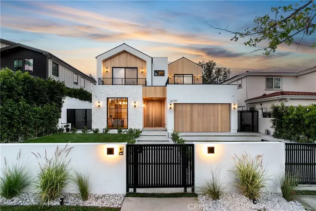 Encino, CA 91436,16749 Addison