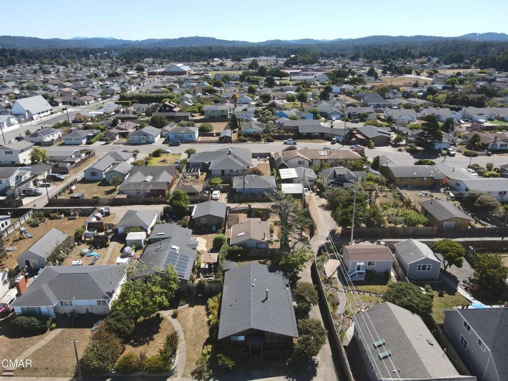 Fort Bragg, CA 95437,372 S Whipple Street