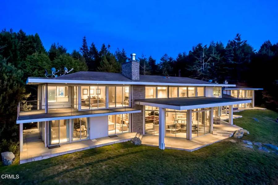 43850 Buckhorn Cove Road East, Little River, CA 95456
