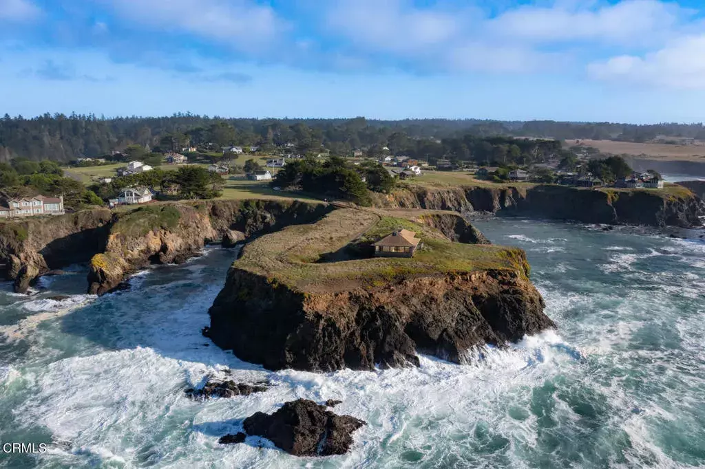 Mendocino, CA 95460,45525 S Caspar Drive