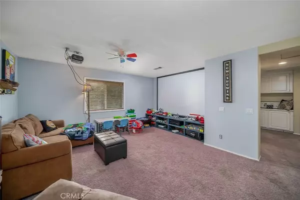Eastvale, CA 92880,6072 Cedar Creek Road