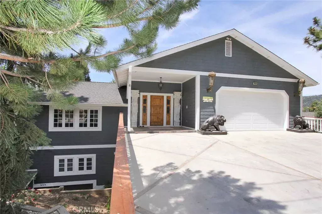 Big Bear, CA 92315,39585 Lake Drive